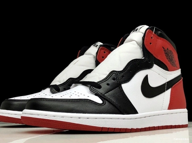HYPE 555088-125 Black Toe Retro 1 Air Jordan 0719